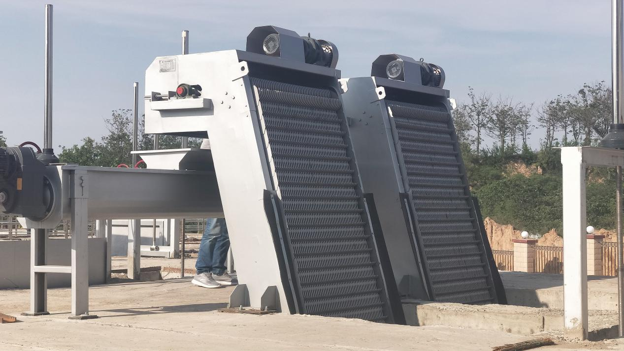 回轉(zhuǎn)式機械格柵怎么選型?